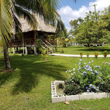 Nature Resort Bermudian Landing Esterno foto